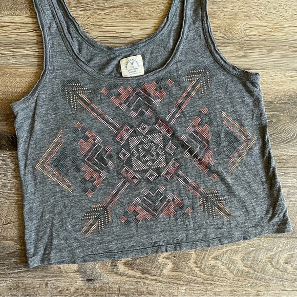 SOLD American Eagle Outfitters Textured Tribal Print Tank Top, Women's Size Lg - Picture 2 of 5